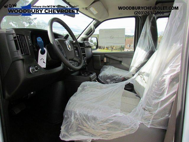 2025 Chevrolet Express Cargo Base