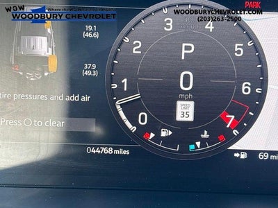 2023 Land Rover Defender 110 SE