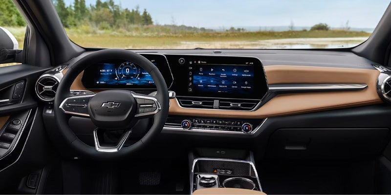 2026 Equinox Dashboard with 11.3-inch diagonal infotainment touchscreen and 11-inch Driver Information Center